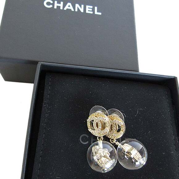 CHANEL Gold Logo Earrings - Picture 2 of 5